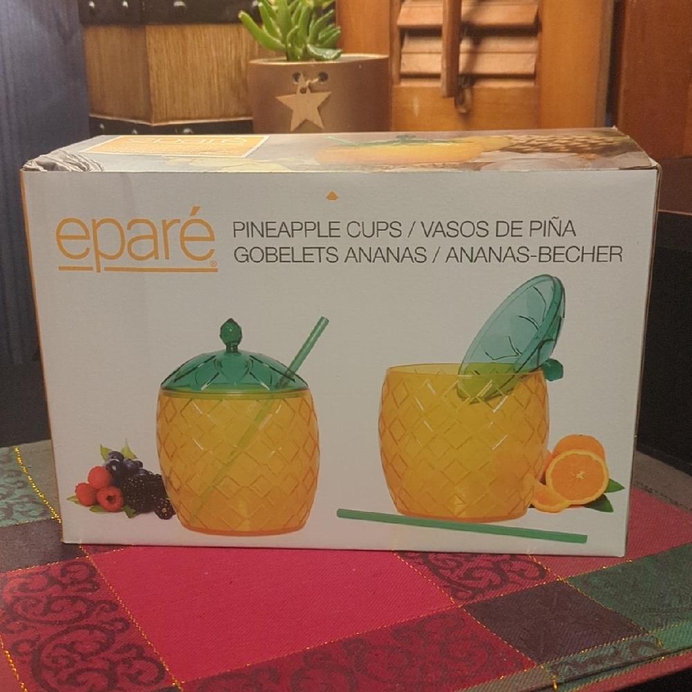 Epare Pineapple Goblets Cups Summer Fun Set Of 2 Lids Straws 20 OZ NEW NIB NICE